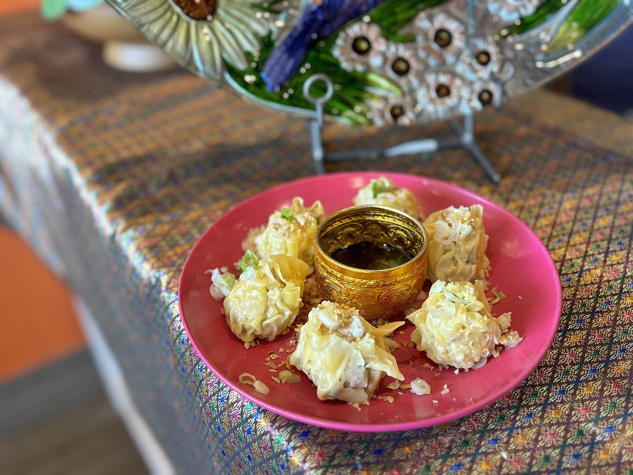 Restaurant Scene: New restaurant Mah Kin brings Thai flavors ...