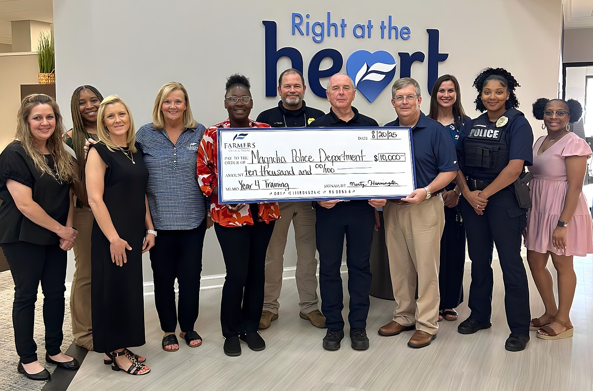 Farmers Bank & Trust Donates $10K to Magnolia Police Department ...