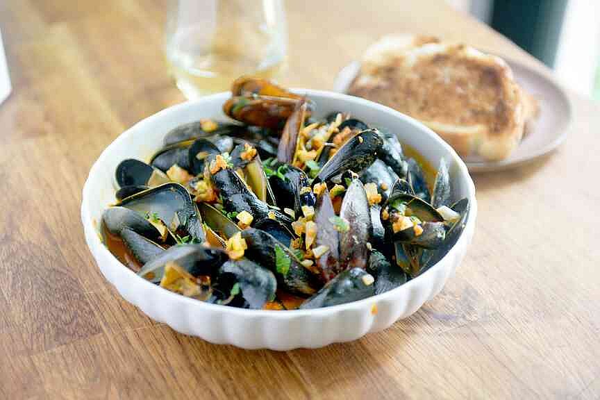 GRETCHEN’S TABLE | Steamed mussels get bite from ‘nduja, a soft and spicy sausage from Southern Italy