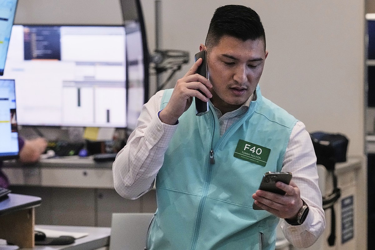 Health care leads market’s slide as rally loses steam