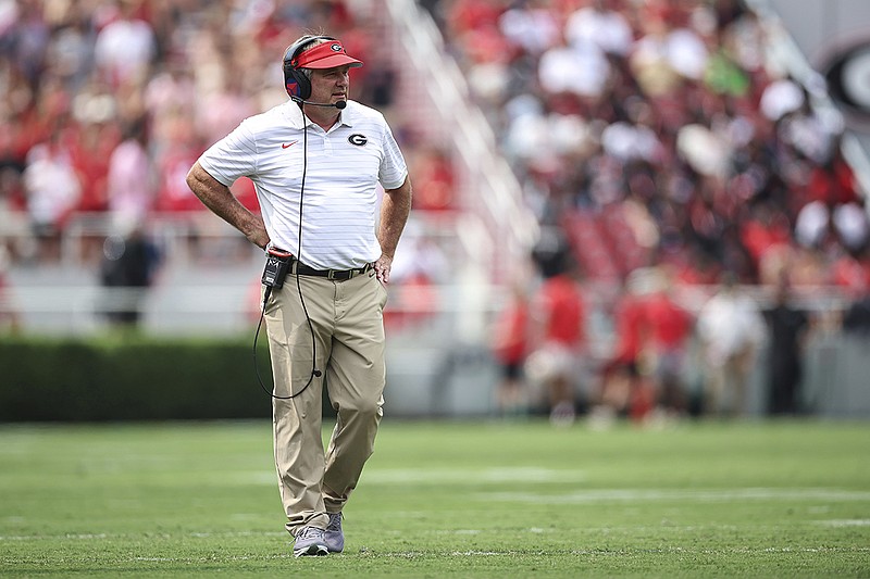 AP Top 25: Dawgs slide, Vols rise ahead of opening SEC collision