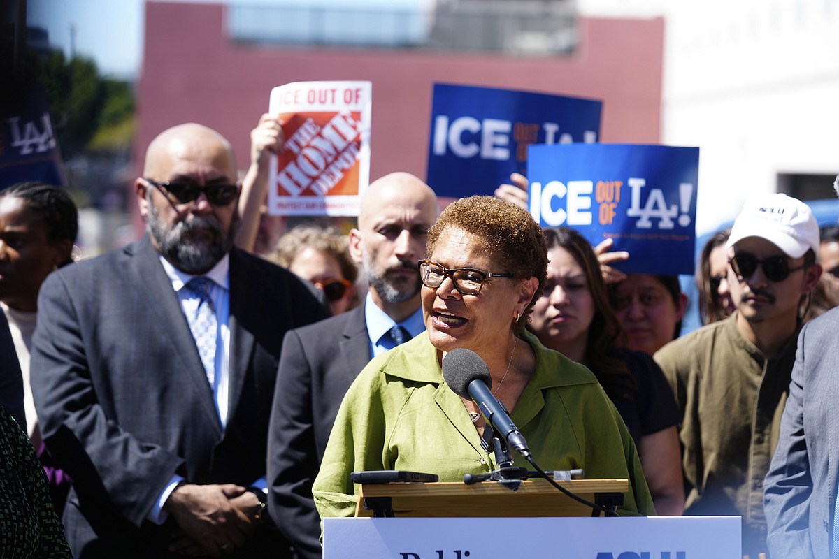 Supreme Court lifts restrictions on LA immigration stops set after