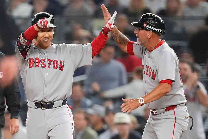 Crochet's sparkling outing lifts Red Sox over Yanks in playoff