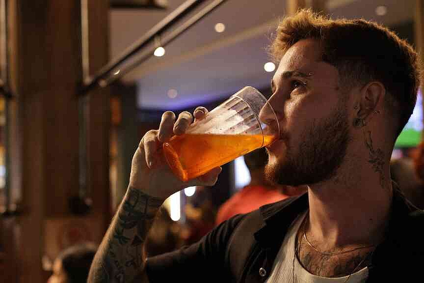 Brazilians avoid drinking cocktails after authorities confirm methanol poisoning cases