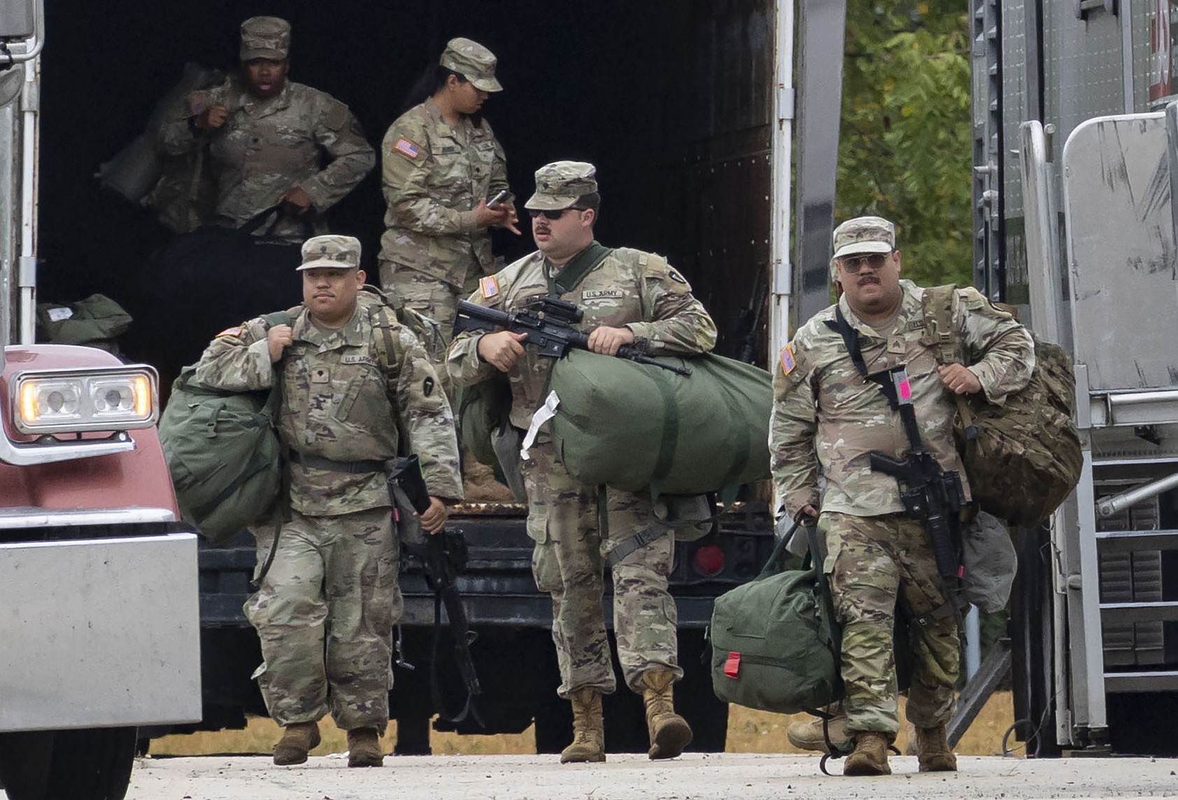 Seven Texas National Guard members in Illinois replaced for 'not ...