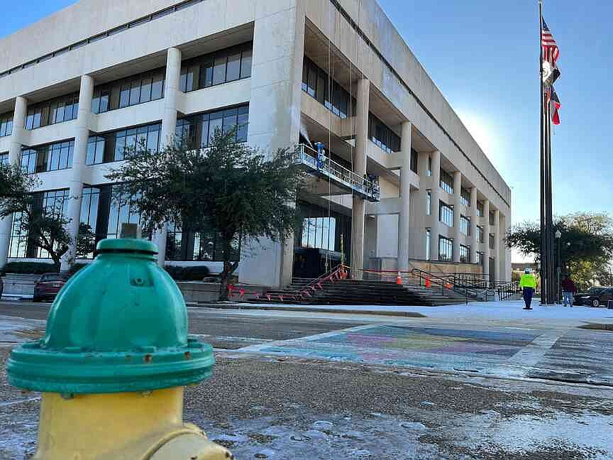 Texarkana, Arkansas, police: Widely shared video of Bi-State Justice Building an AI fake