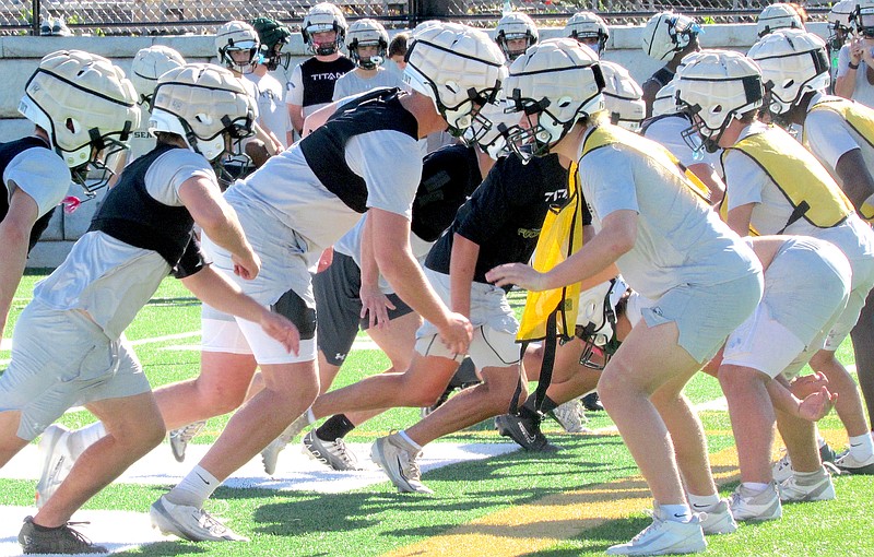 Luke Burger Rugby Mammoth lineman for Silverdale Baptist is also a big college prospect ...