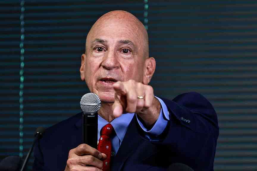 Prosecutor drops Georgia case against Trump