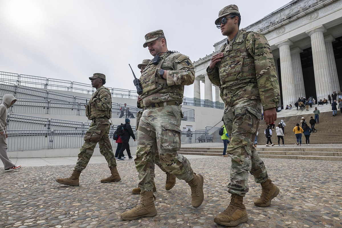 D.C. police to begin patrolling with National Guard after fatal attack ...