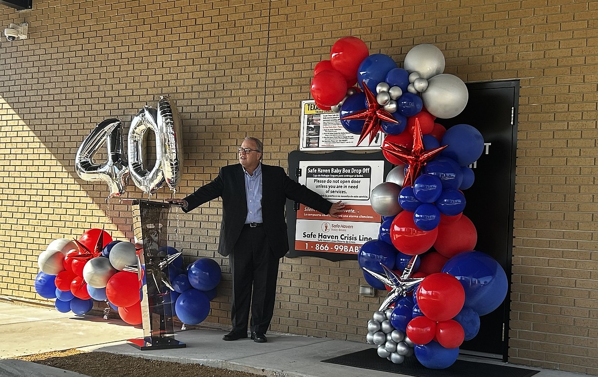 PHOTO | Nation's 400th baby box installed in Texarkana