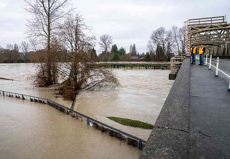 Washington flooding forces entire city to evacuate | Jefferson City ...