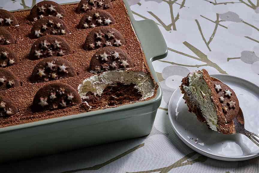 This tiramisu with Nutella and star-studded cookies is a chocolaty dream