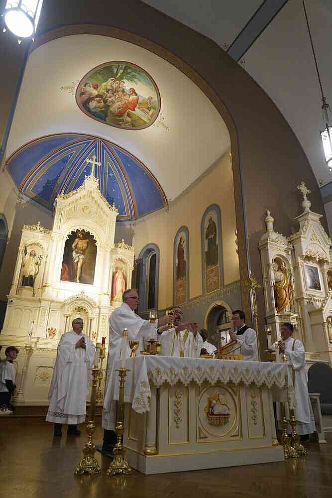 Church in Taos restored to timeless beauty