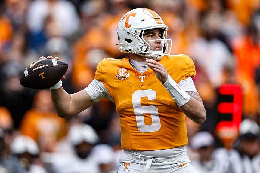 Tennessee and Illinois set for Music City Bowl