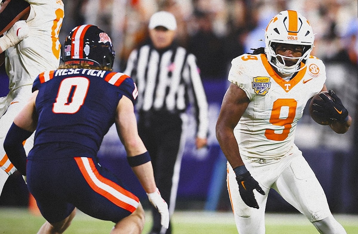 Illinois defeats Vols in Music City Bowl on walk-off field goal