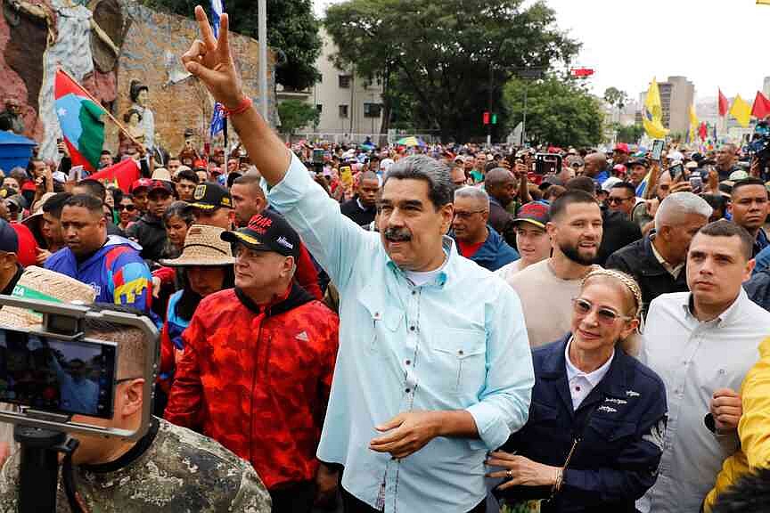 Inside the frantic global race to find an escape route for Maduro
