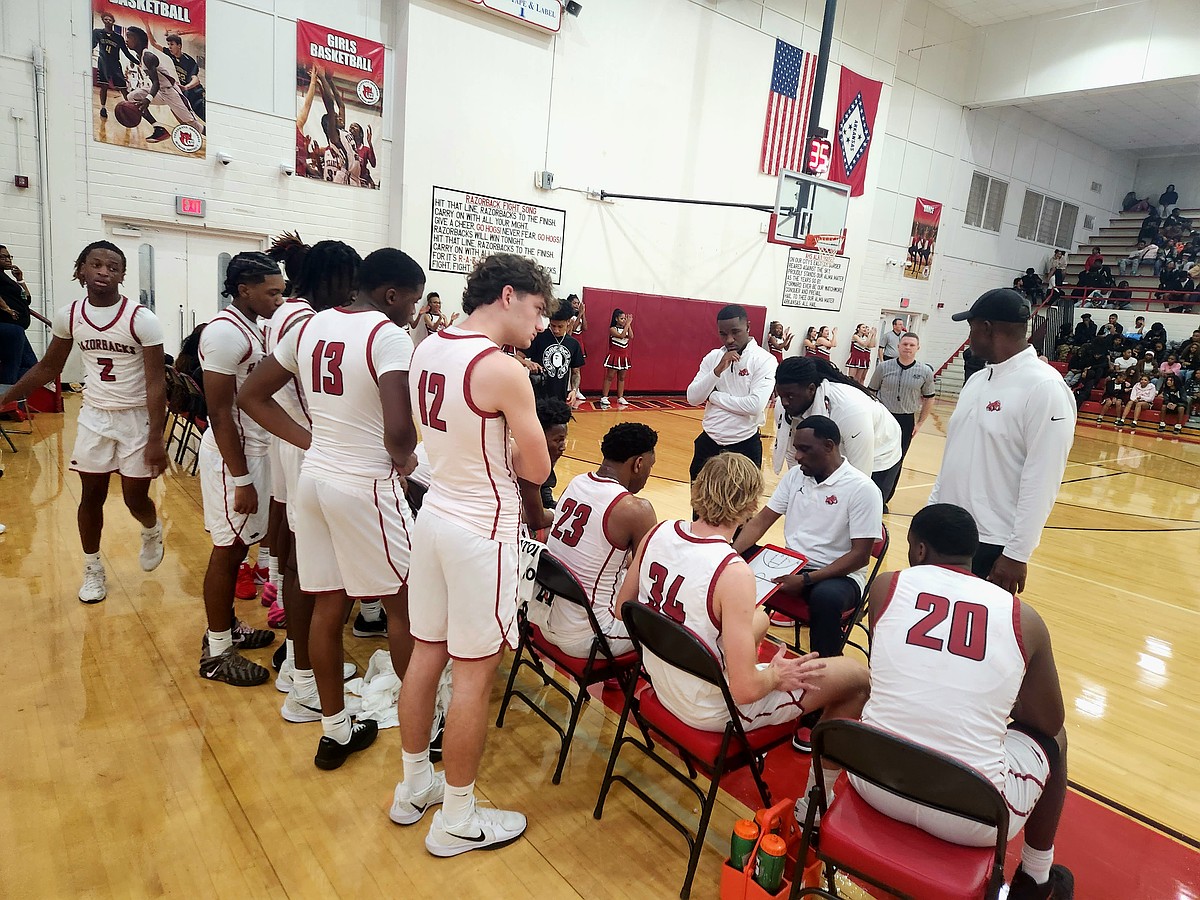 Prep Basketball: Arkansas High boys hold on against White Hall