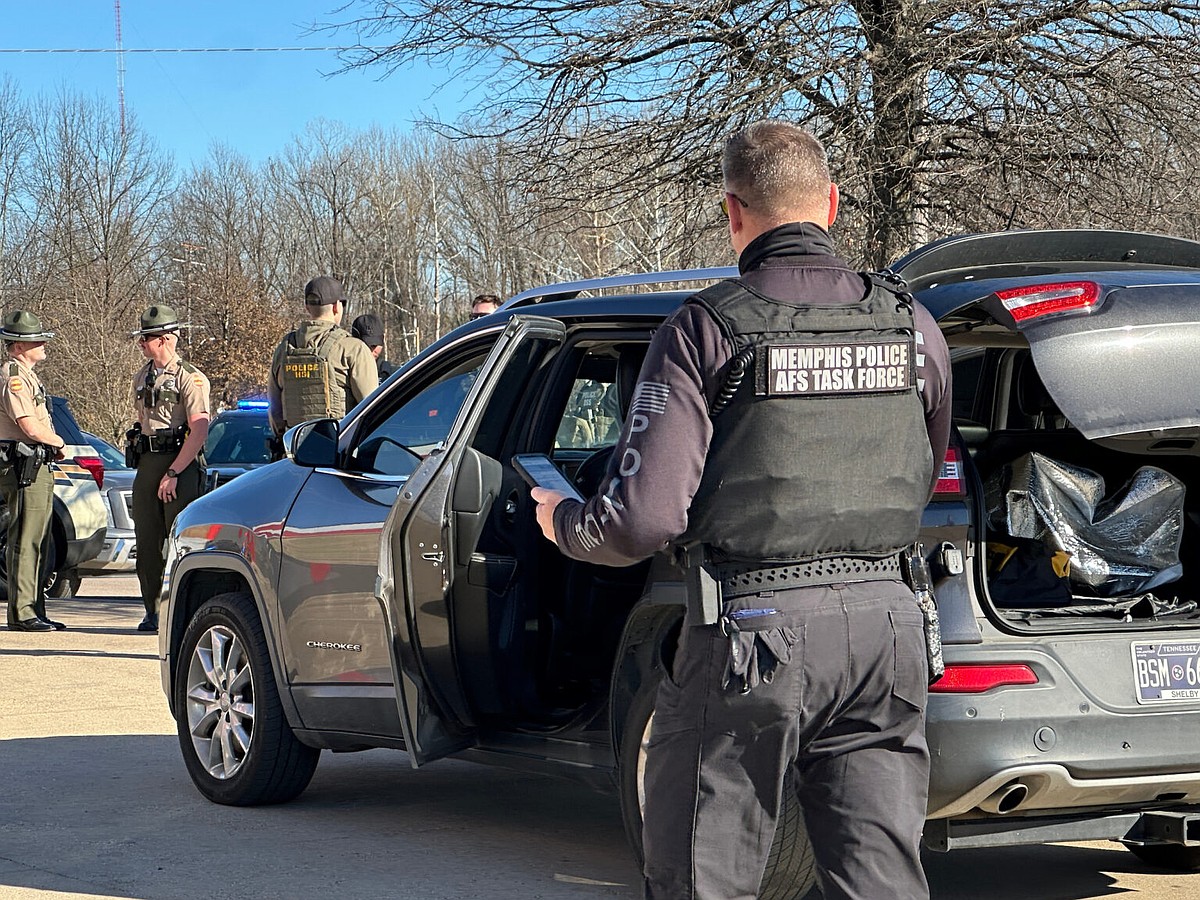 Tennessee records watchdog questions law enforcement identity bill