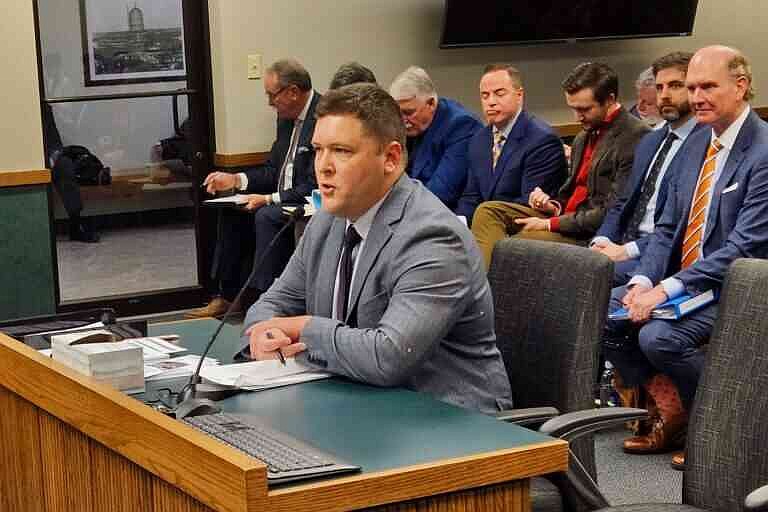 Legalize and tax , or ban them outright ? Missouri lawmakers debate video lottery machines