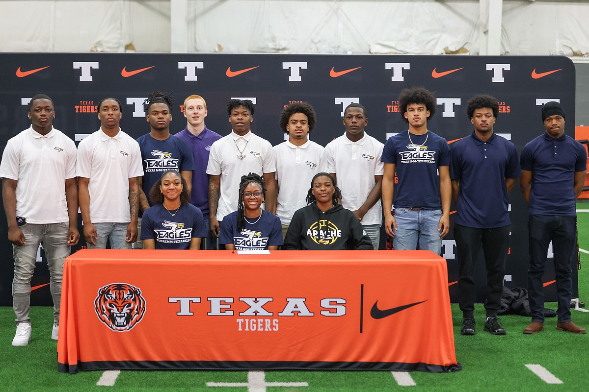 National Signing Day: Texas High athletes sign with colleges