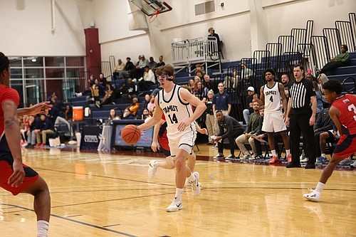 Basketball: Orr scores career high for TAMUT