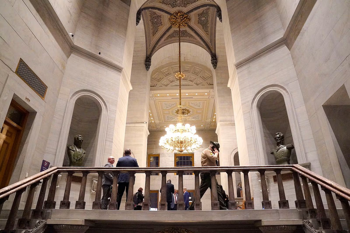 Memphis school takeover opponents are gearing up for a public fight