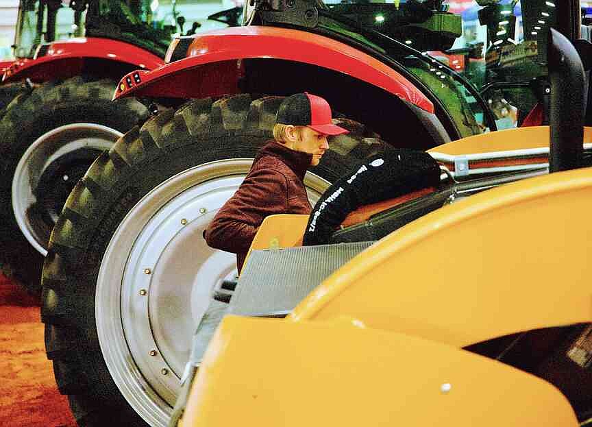 Expo equips growers to take fight to rice delphacid, other ag threats