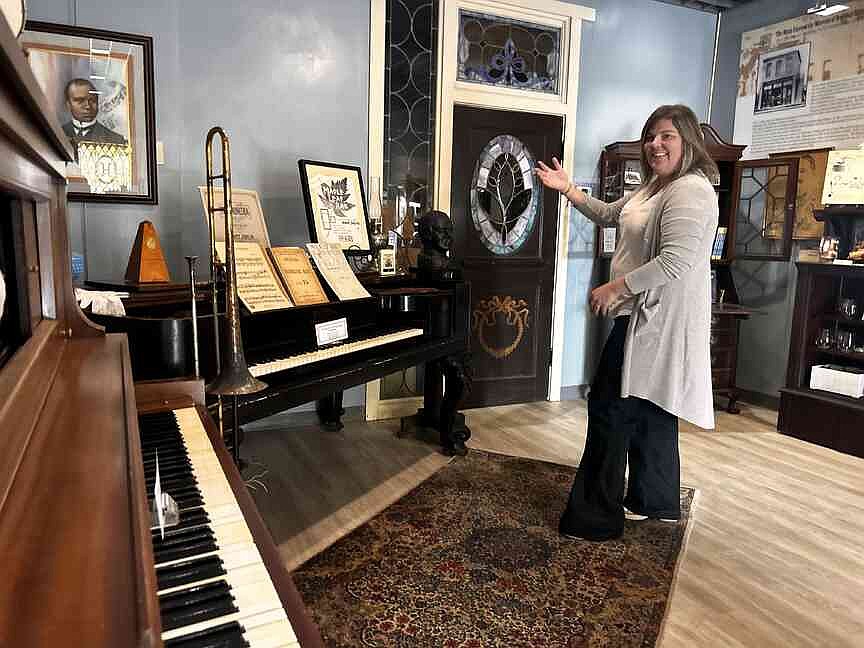 Texarkana Museums System offers downtown business discount cards