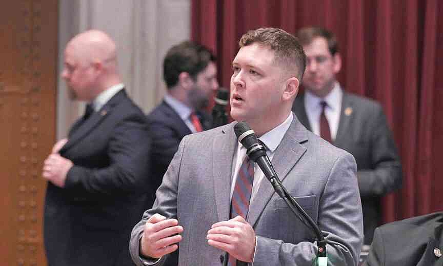 Missouri House barely passes bill to regulate gray-market slot machines