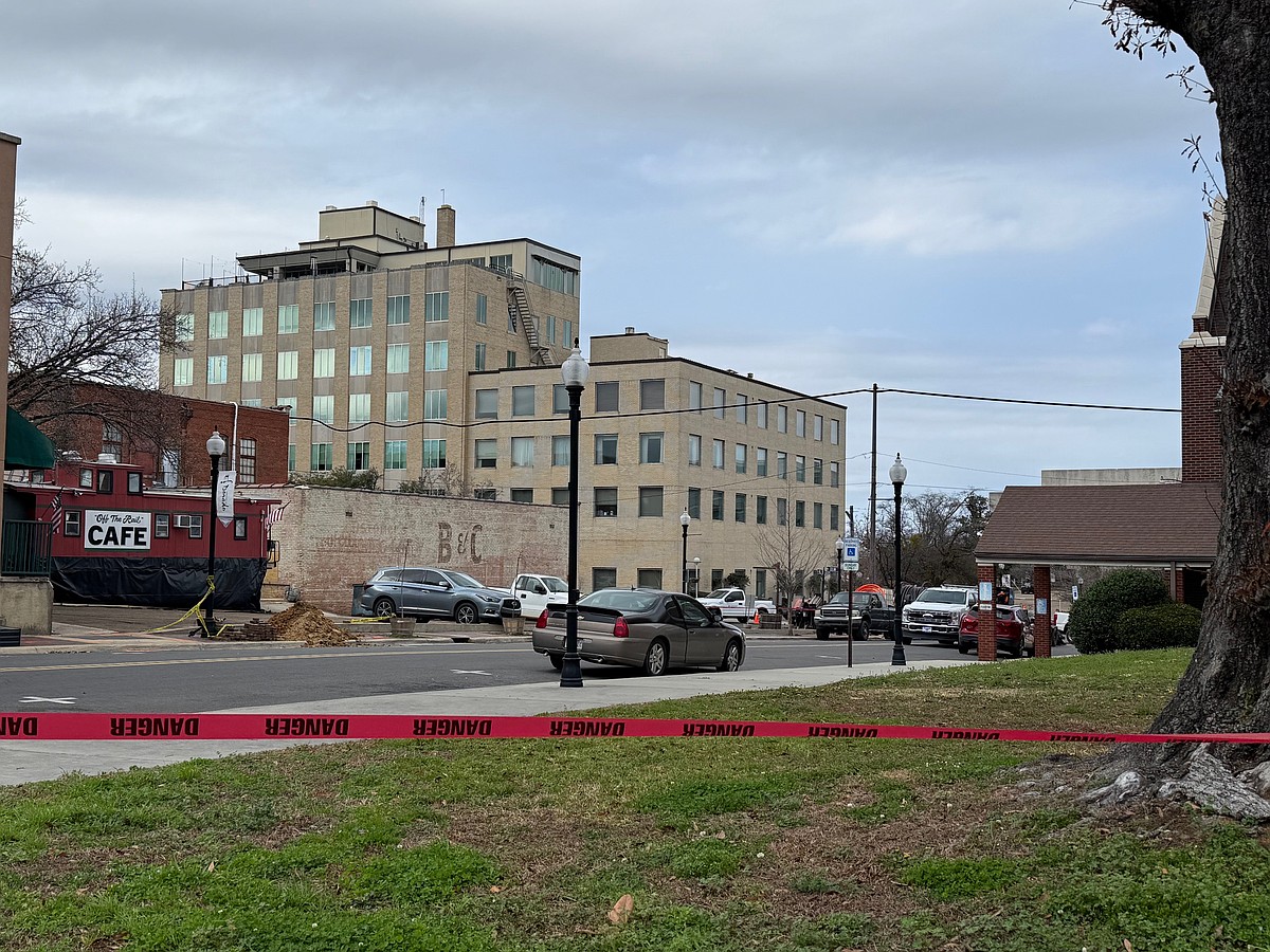 Gas Leak Prompts Street Closure in Downtown El Dorado