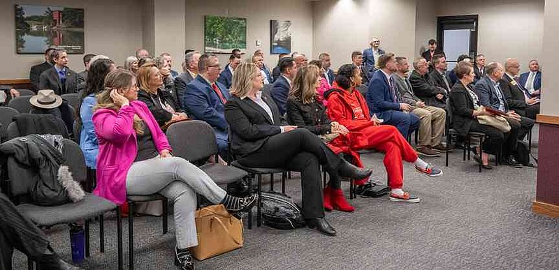 Candidates begin filing in Missouri for state offices | Jefferson City ...