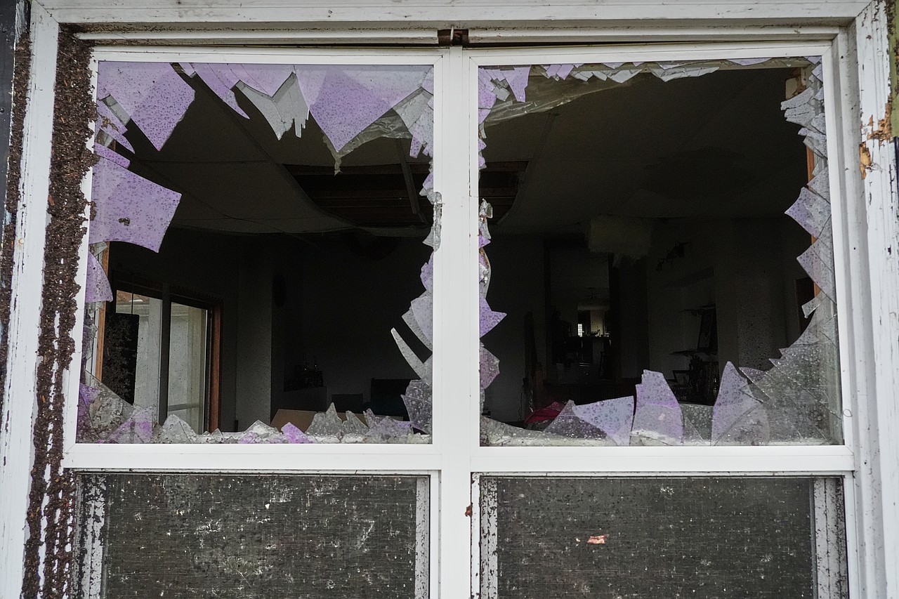 Tornadoes kill 2 in northwestern Indiana and raze buildings in Kankakee ...