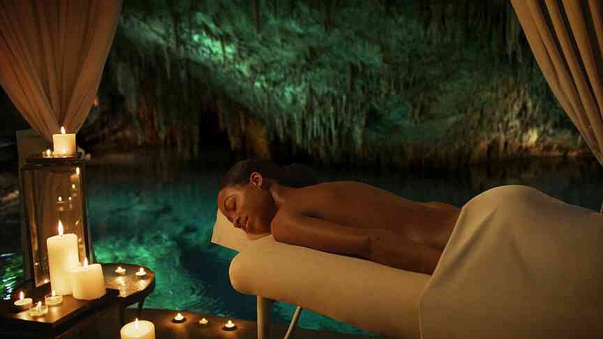 Spa in 500,000-year-old cave in Bermuda