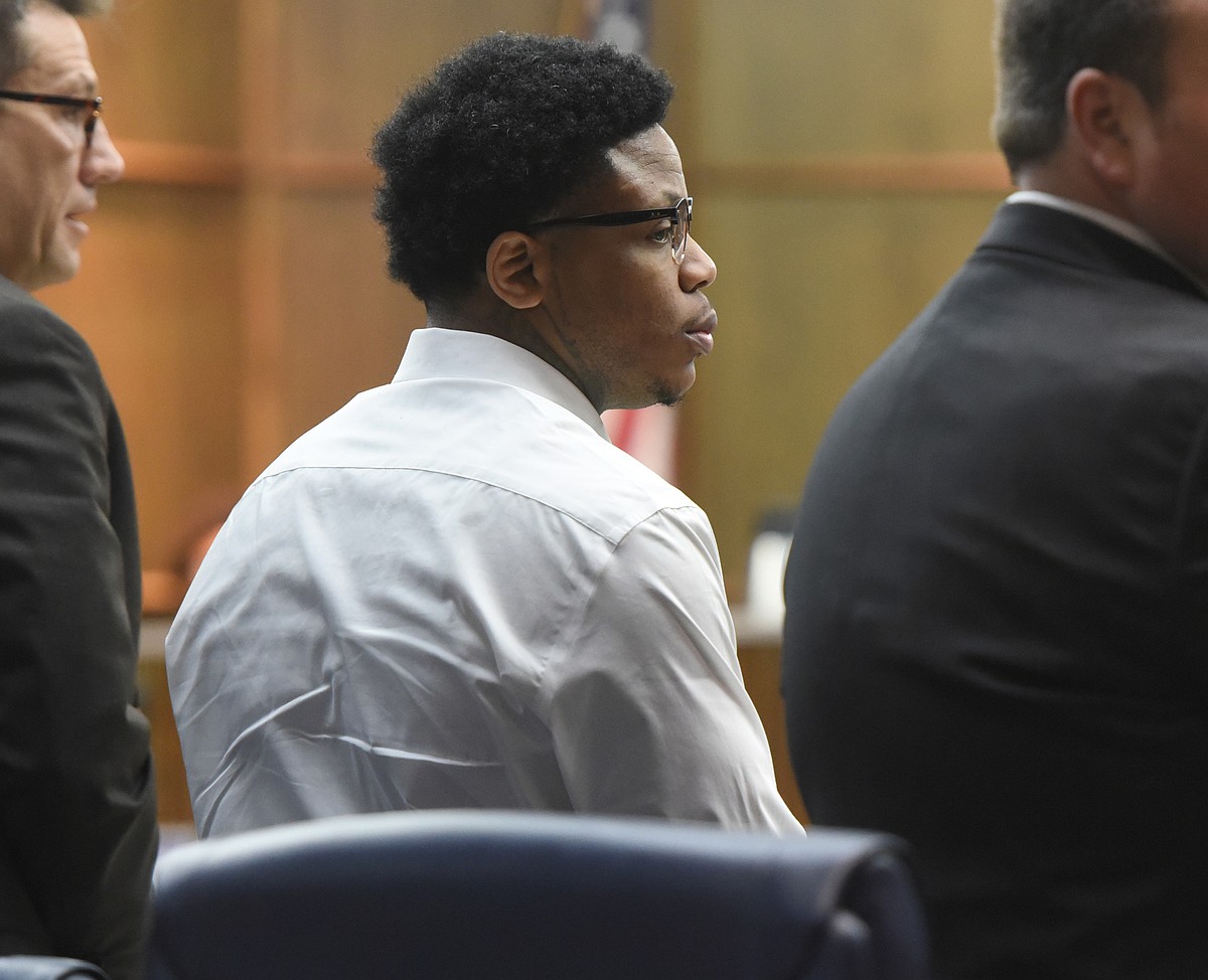Trial begins for Chattanooga man accused of fatal shooting outside ...