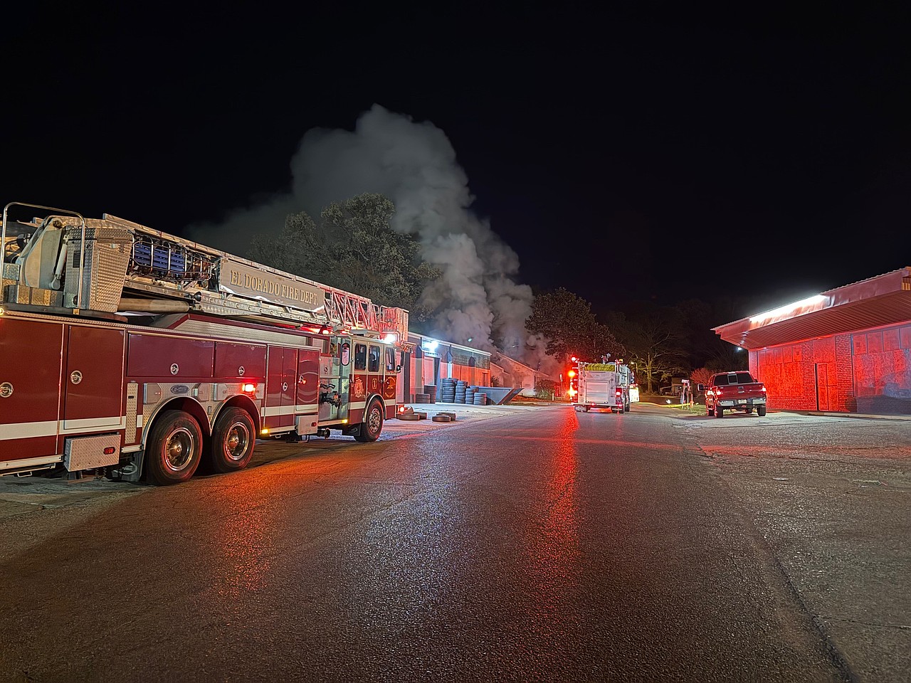 El Dorado firefighters contain structure fire on Bradley Avenue | El ...