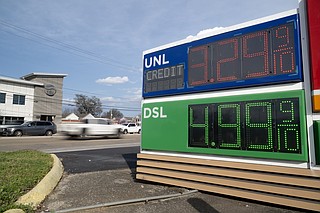 Georgia House lawmakers push to suspend the state’s gas tax for 60 days ...