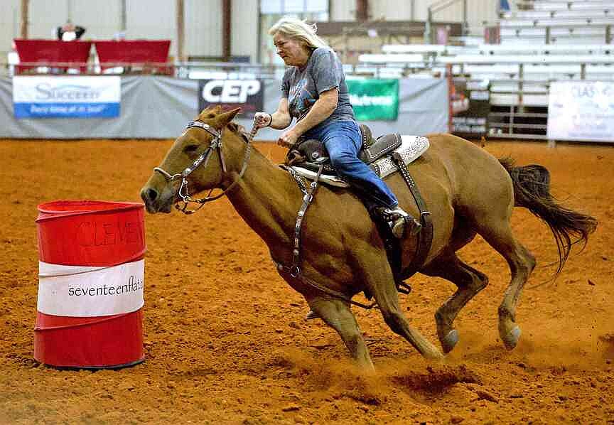 PHOTO | Senior World Championship Barrel Race | Texarkana Gazette