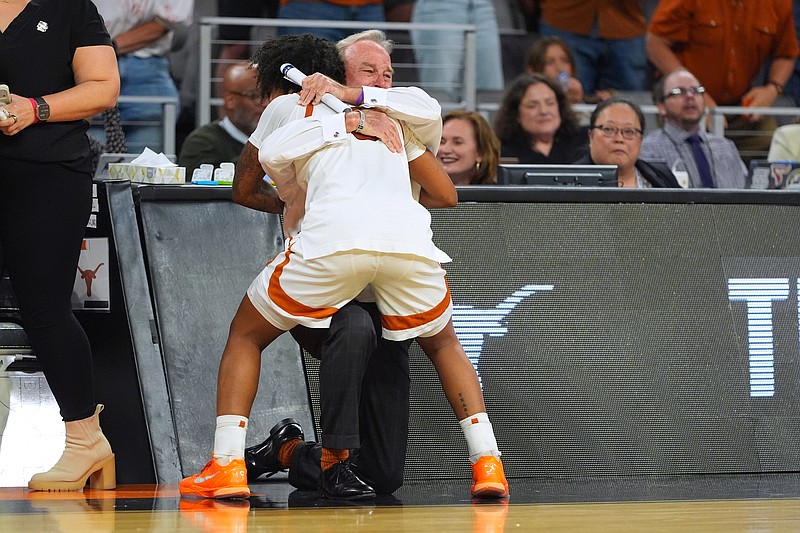 Texas coach Vic Schaefer is chasing an elusive national title in his ...