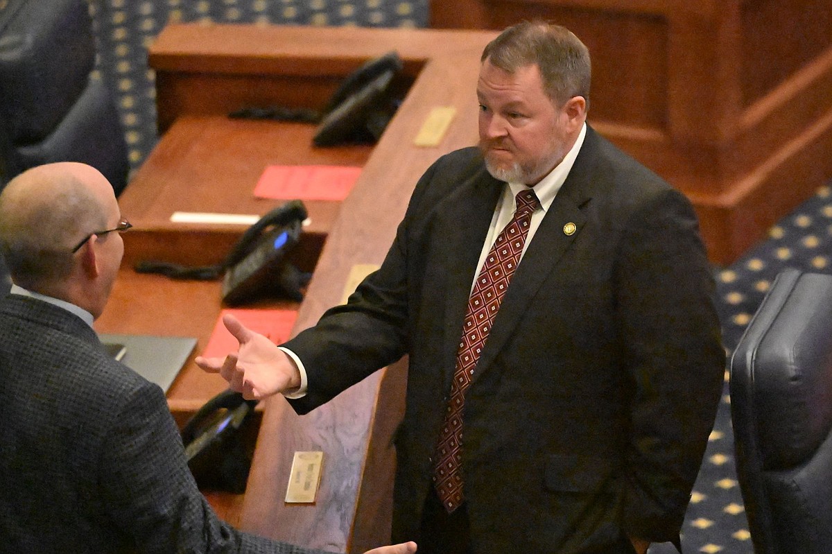 Alabama House sends bill increasing penalties for eluding police to governor