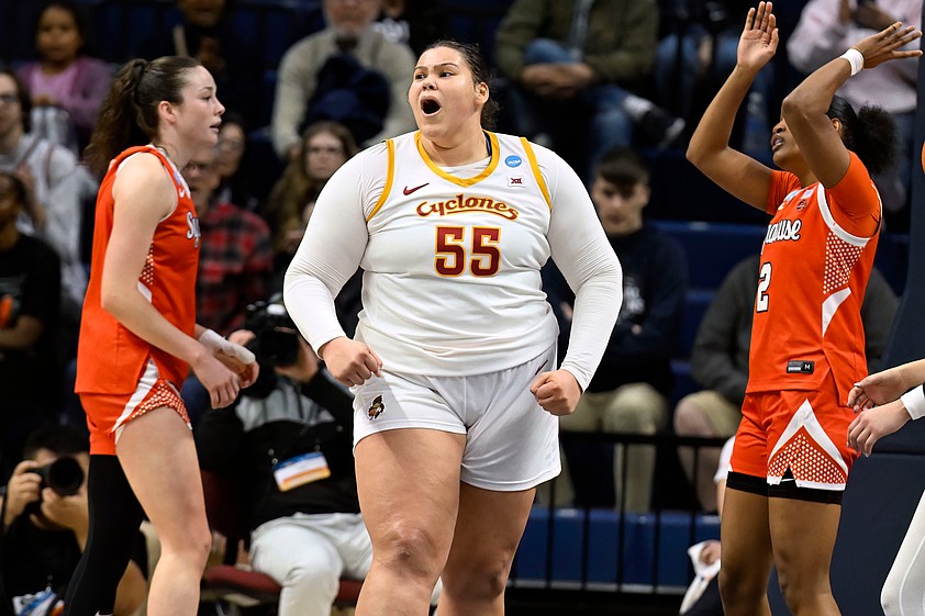 Iowa State star Audi Crooks joins transfer portal rush as 1,100 players ...