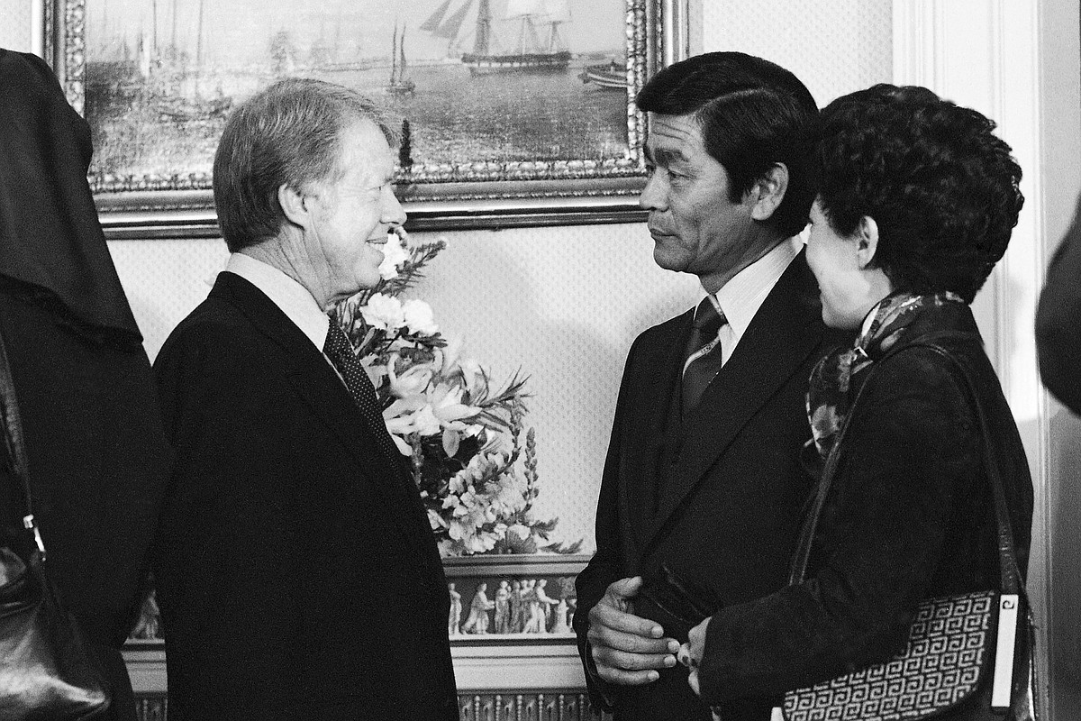 Former Hawaii Gov. George Ariyoshi, the 1st U.S. governor of Asian American descent, dies at 100