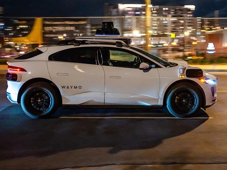 Waymo self-driving cars bring viral incidents and policy predicaments to Nashville