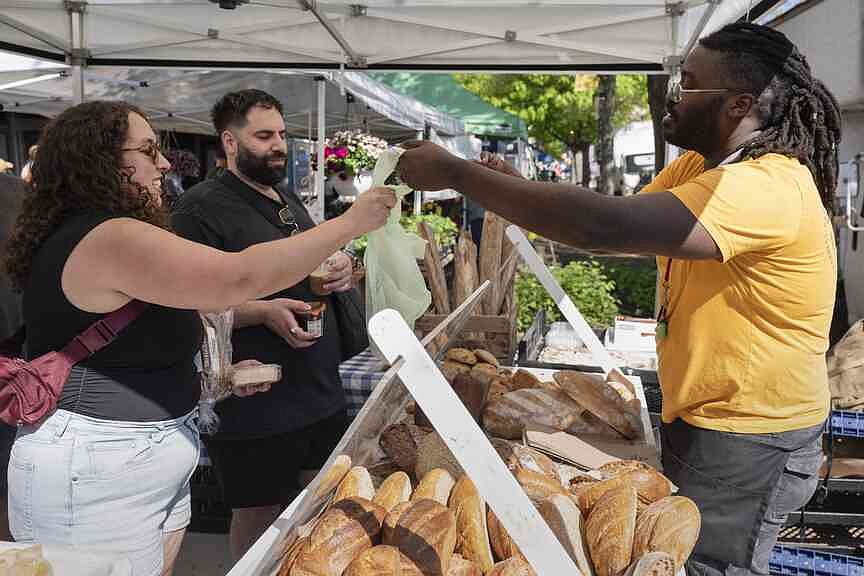 Ten tips for being a smarter farmers market shopper