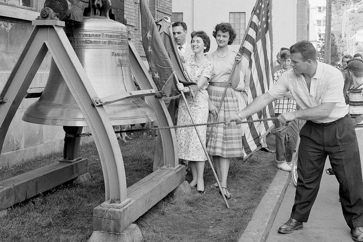 AMERICAN AT 250 | Far from the original in Philadelphia, these fans hunt for the Liberty Bell replica in each state