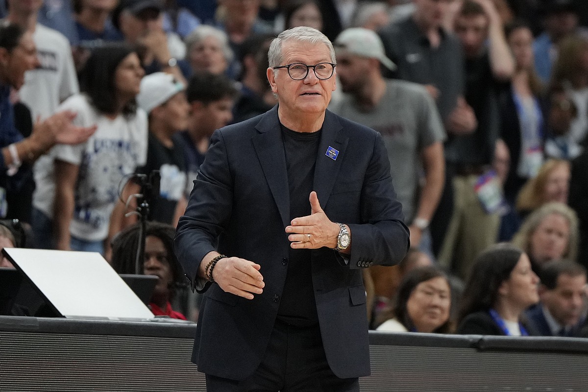 Auriemma says he felt 'dumb' for the way exchange with Staley played out following Final Four game