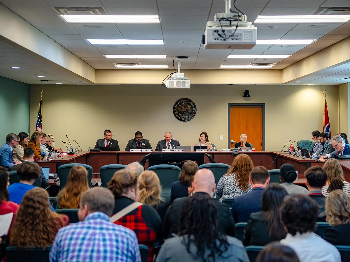 Tennessee Board of Education adopts new English language arts standards