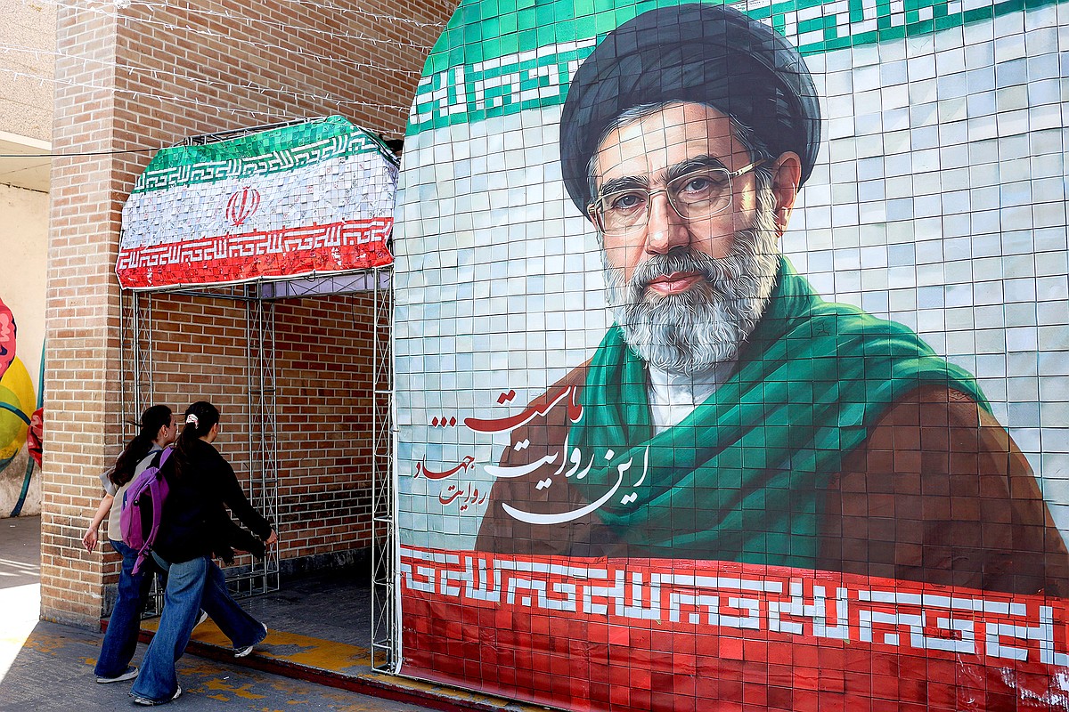 Times Opinion: Congress should stop dodging its responsibilities on Iran