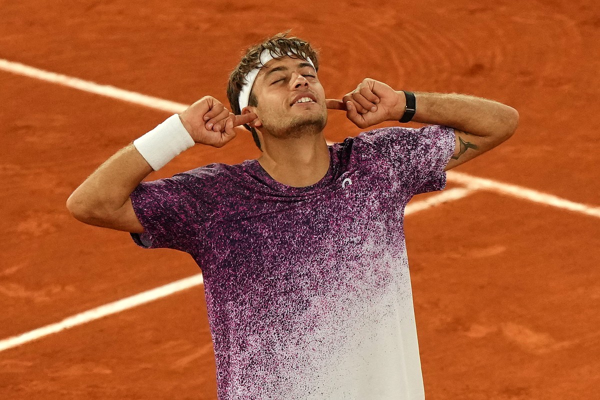 Italian men play on in French Open even without best-known stars