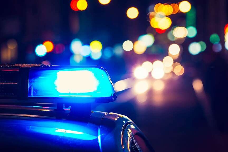 El Dorado police respond to report of man threatening to jump from viaduct