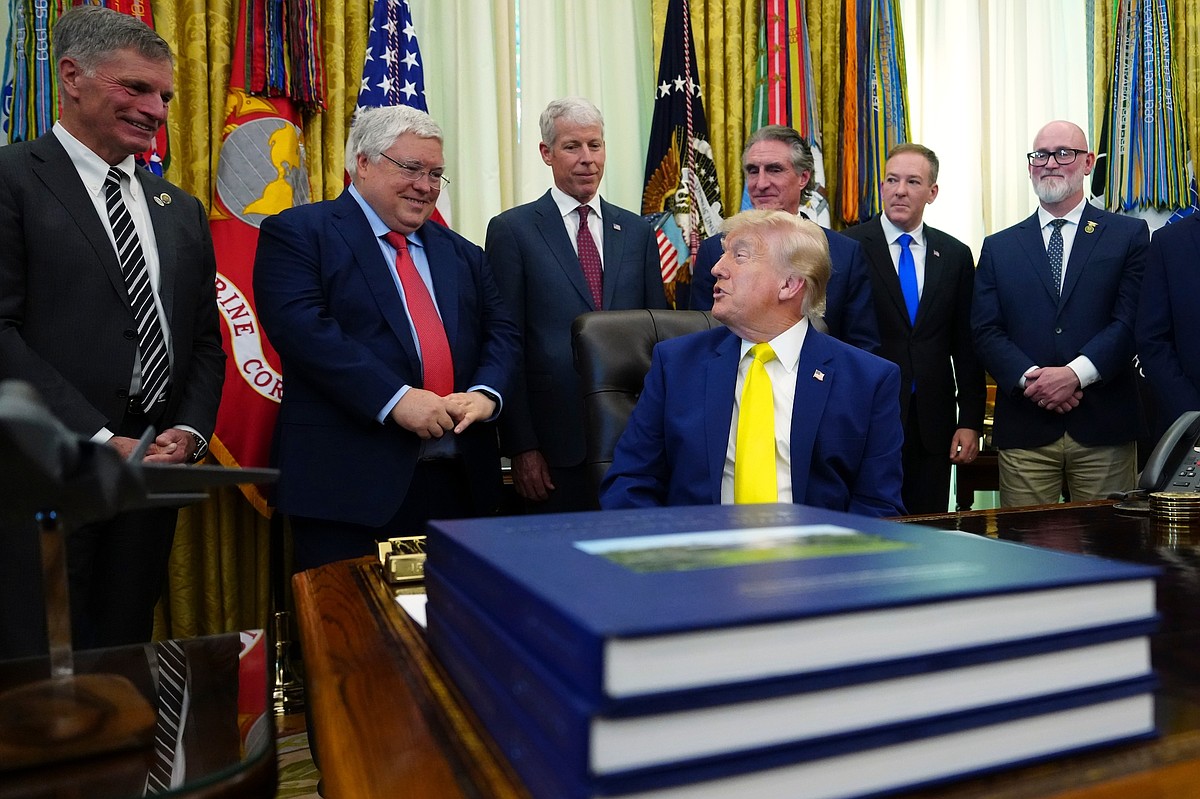 Trump gives TVA $115M for ‘clean, beautiful’ coal plant life extension